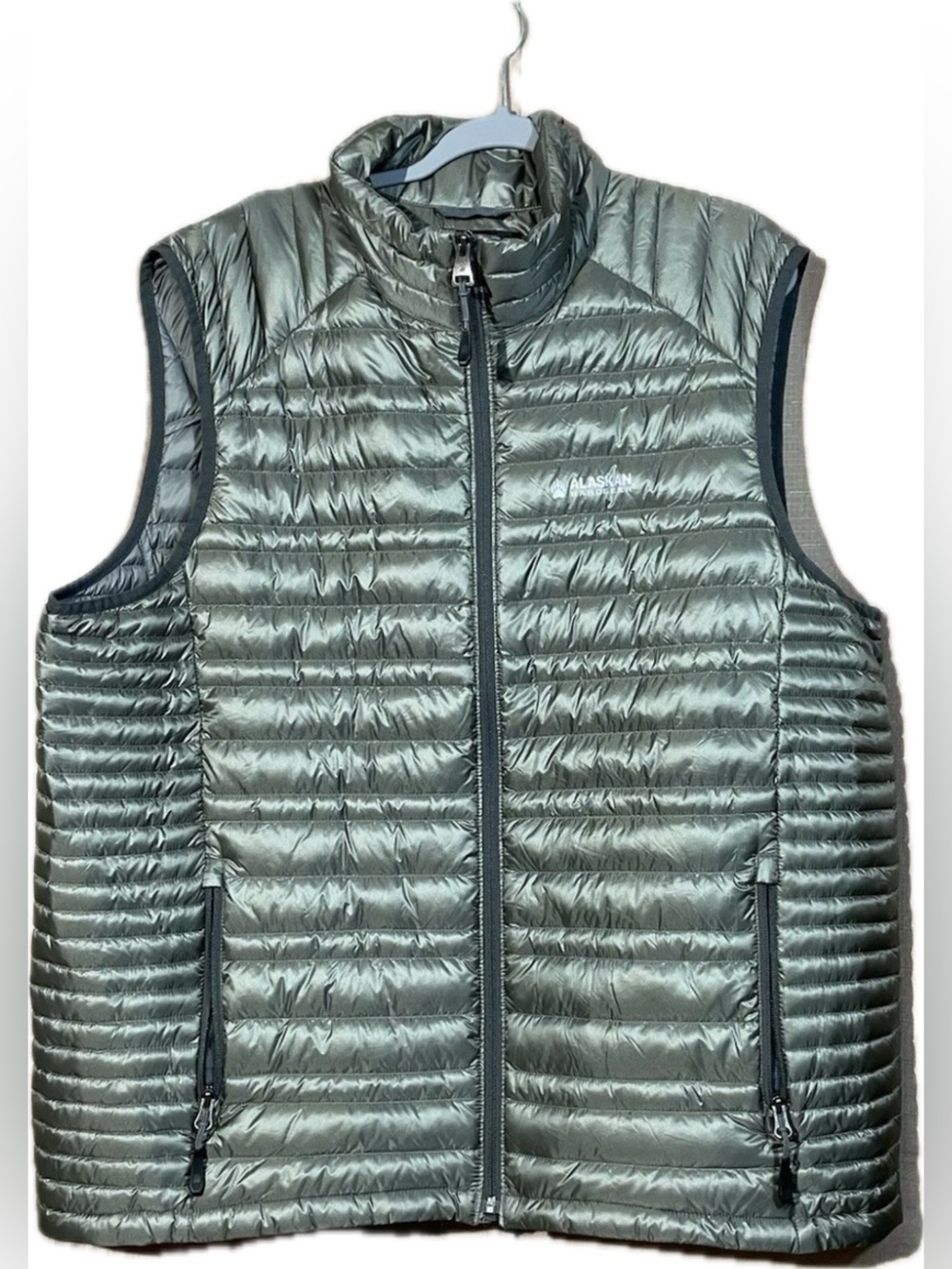NWT Men’s XL Alaskan Hardgear Aniak Down Grey Vest by Duluth Trading Company